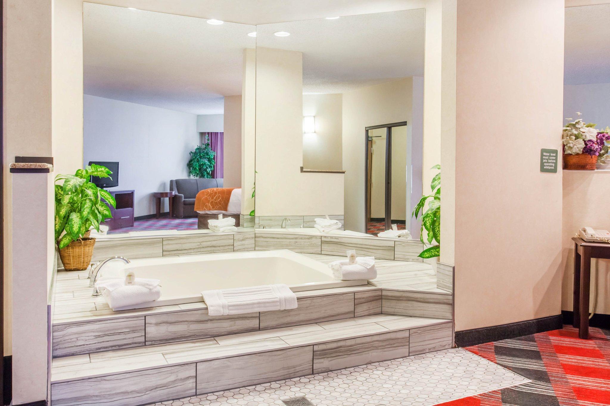 Comfort Suites Near Vancouver Mall Eksteriør billede