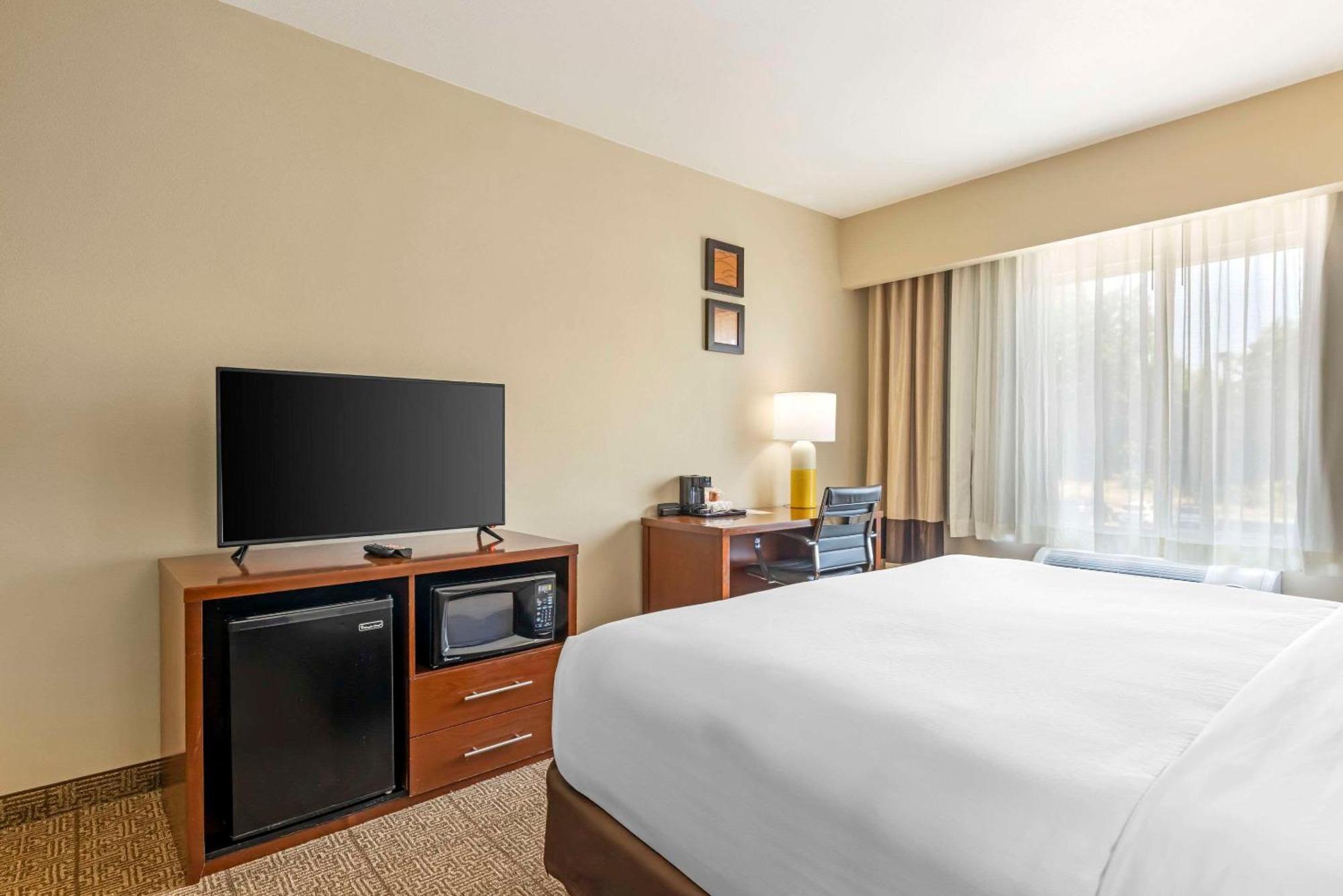 Comfort Suites Near Vancouver Mall Eksteriør billede