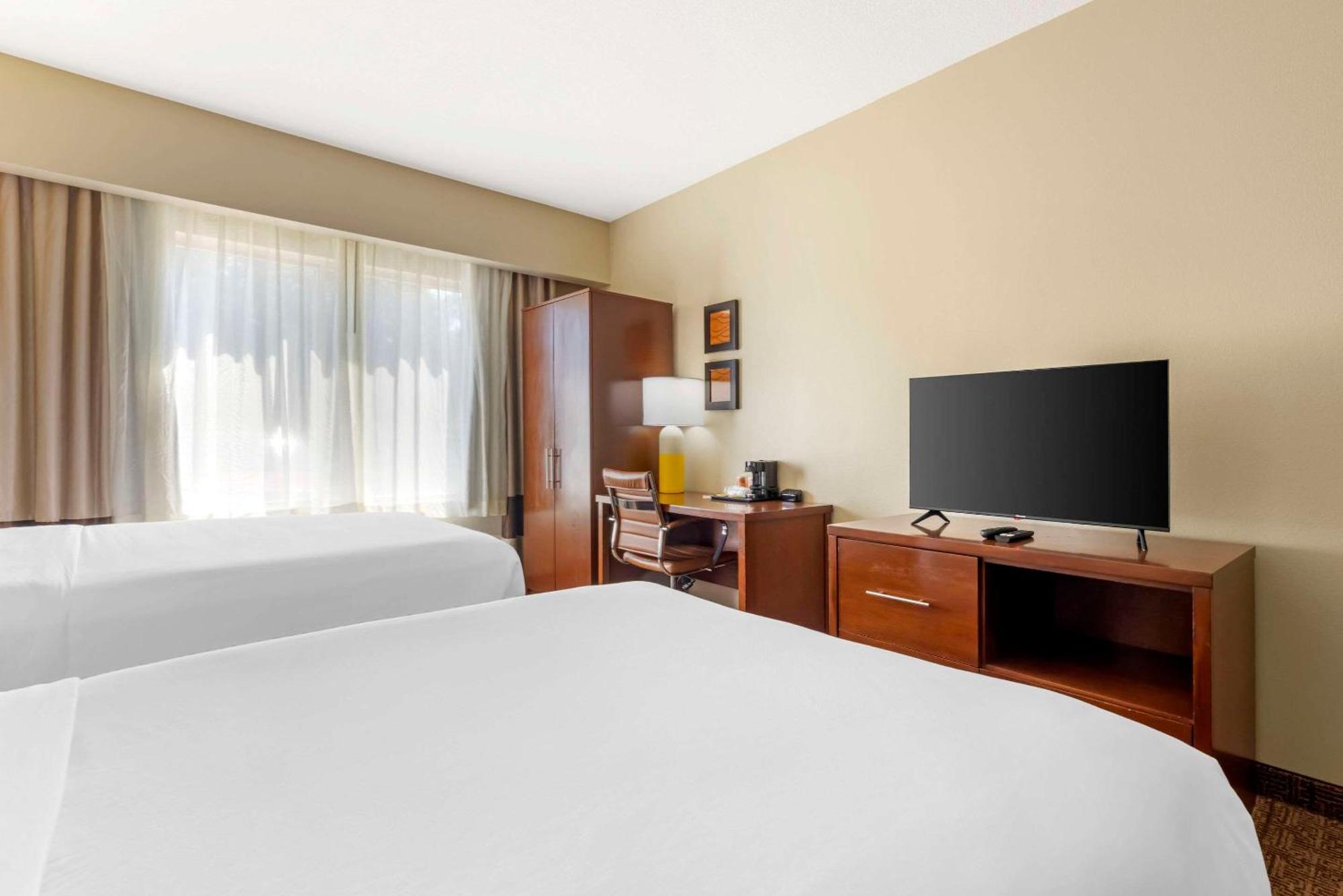 Comfort Suites Near Vancouver Mall Eksteriør billede