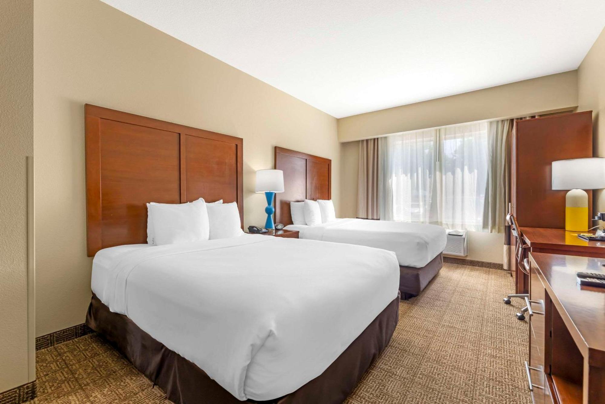Comfort Suites Near Vancouver Mall Eksteriør billede