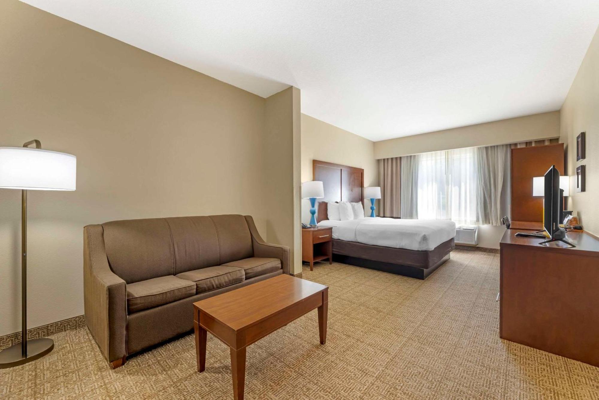 Comfort Suites Near Vancouver Mall Eksteriør billede