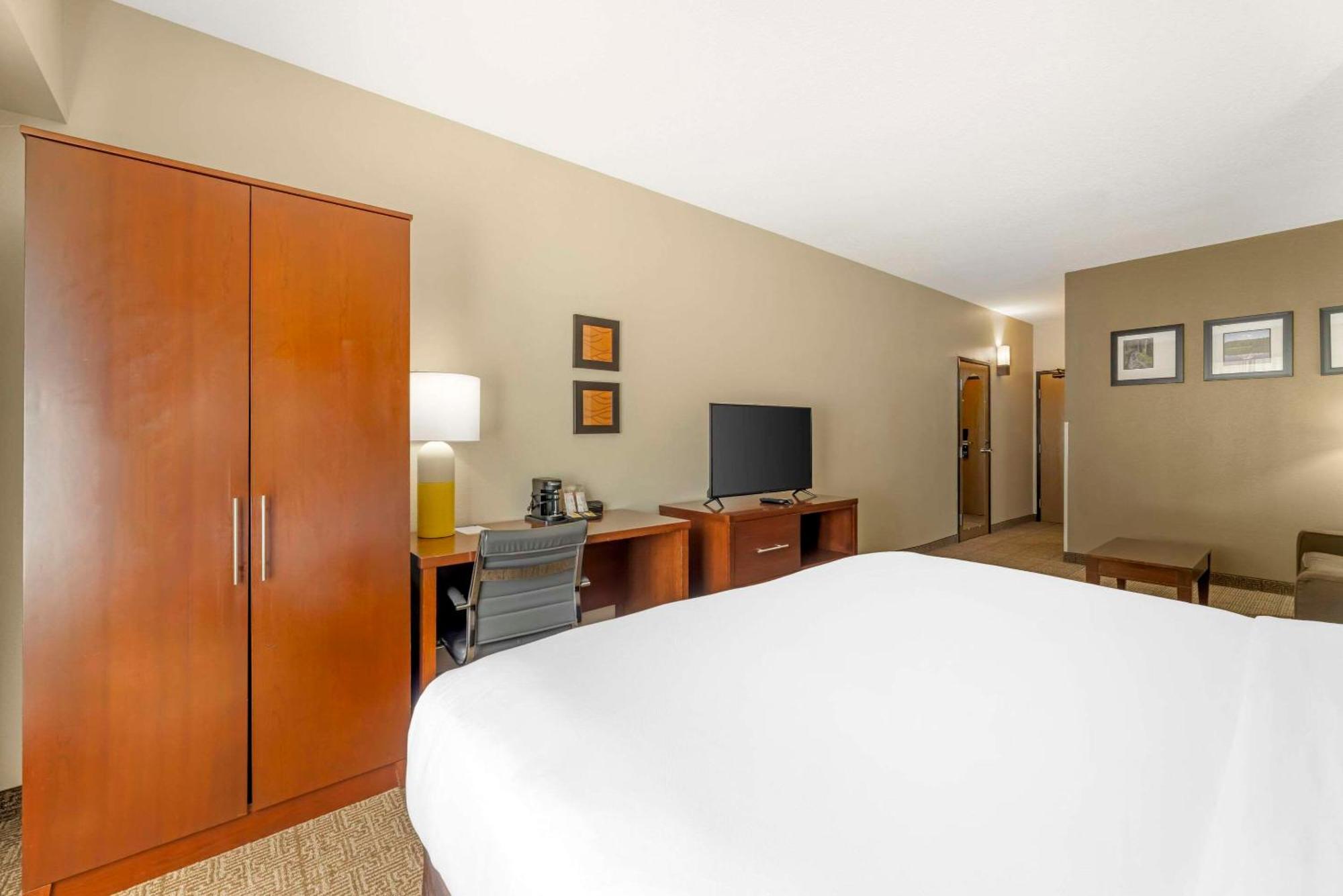 Comfort Suites Near Vancouver Mall Eksteriør billede