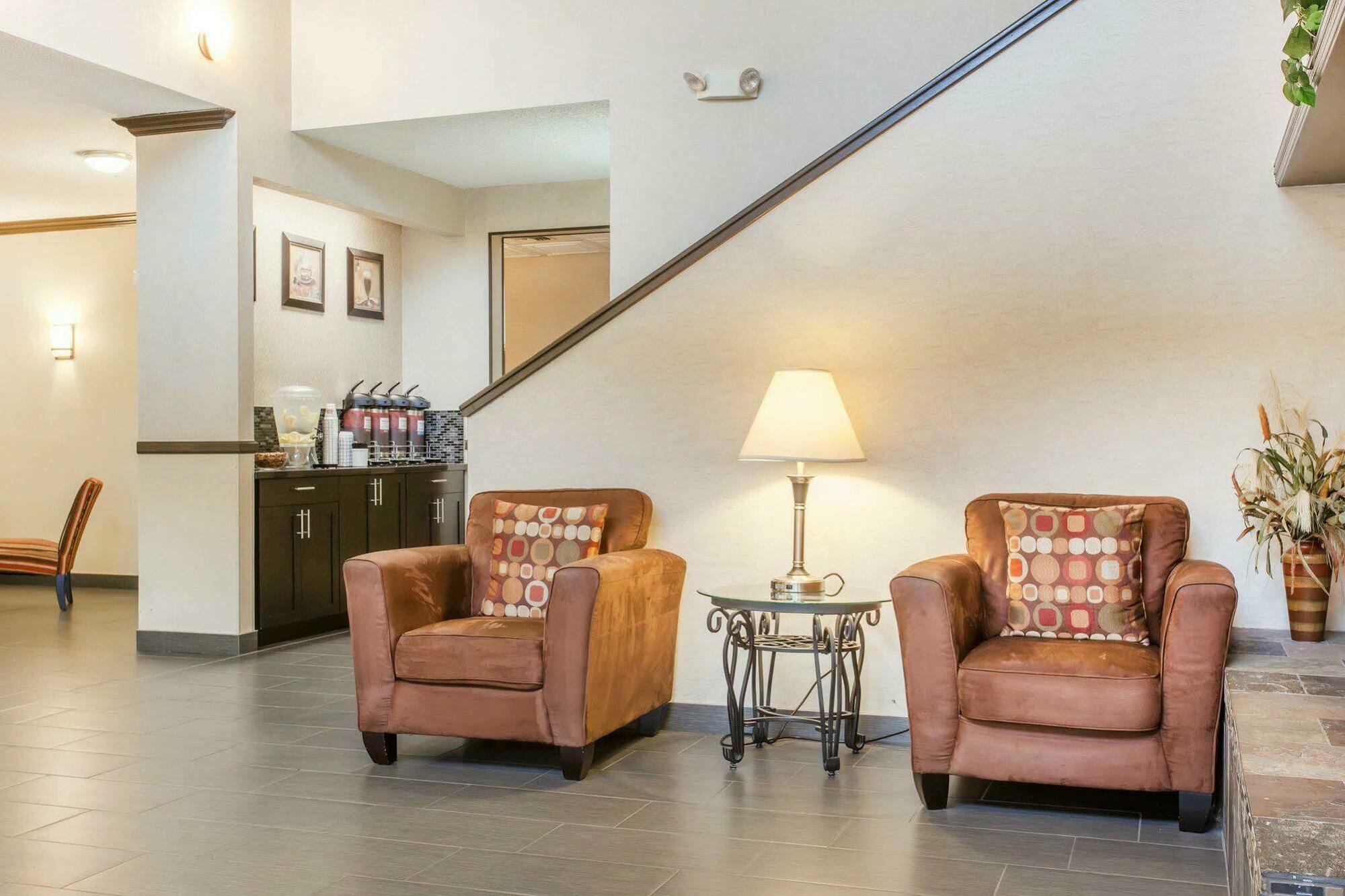 Comfort Suites Near Vancouver Mall Eksteriør billede